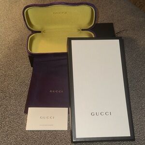 Gucci ❤️ Purple Velvet Sunglass / Eyeglass Case NEW